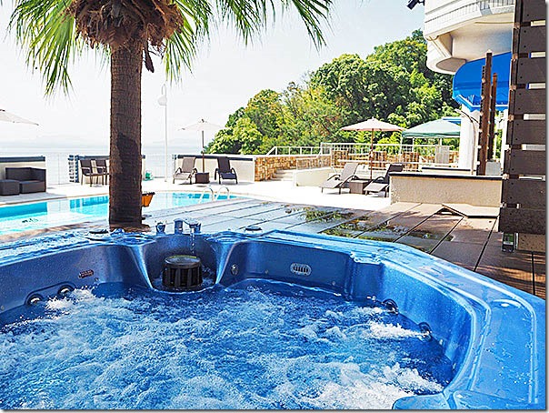 按摩泡池廠家,按摩浴缸,無邊際泳池