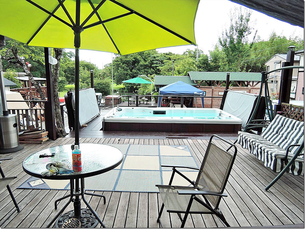 無邊際泳池的視覺效果原理是什么